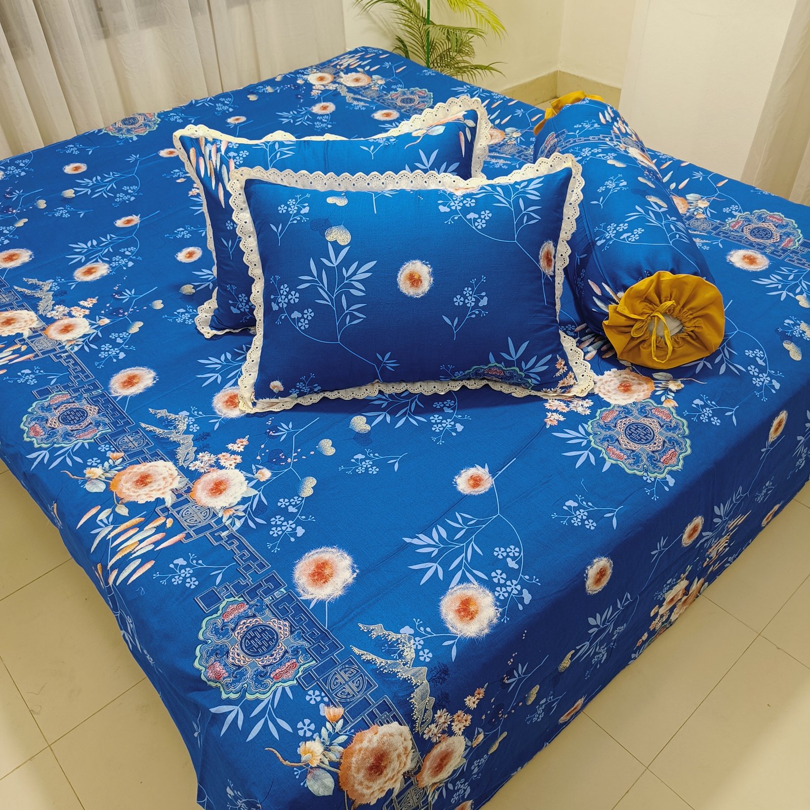 Full-Bloom Floral Printting Bedding set with Lace Accent Pillow Covers